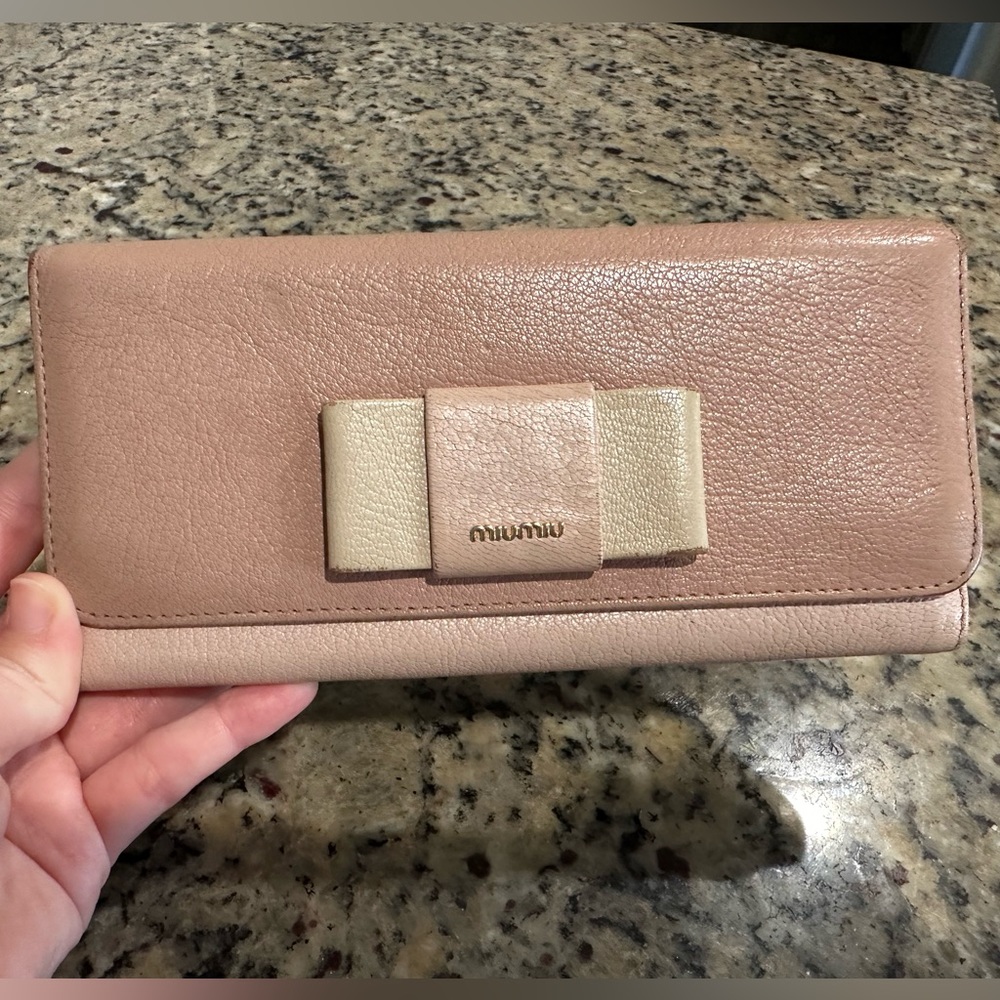 Small Call Outs Miu Miu Continental Bow Wallet Pi… - image 1
